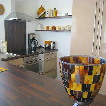 Lenny - By Alpen Lejlighed *